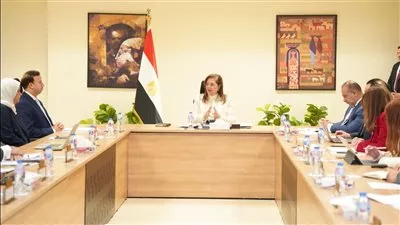 وزيرة التخطيط تتابع مسودة تقرير منظمة OECD الاقتصادي لمصر