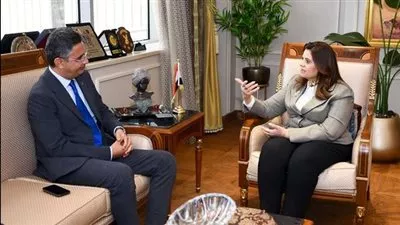 وزيرة الهجرة تبحث إدراج خدمات البريد المصري في تطبيق إلكتروني للمصريين بالخارج