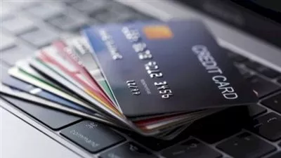 بنك مصر يوقف استخدام البطاقات الائتمانية المصدرة حديثًا خارج مصر