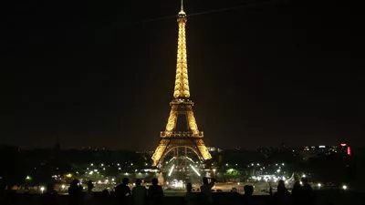 إغلاق برج «إيفل» ليوم واحد بسبب إضراب الموظفين