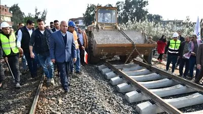 وزير النقل: الانتهاء من مشروع إنشاء محور الزقازيق - السنبلاوين قريباً 