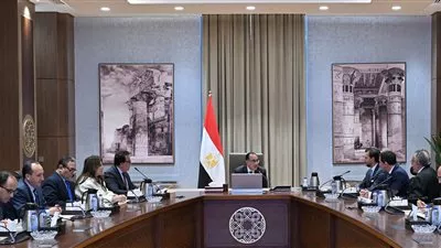 رئيس الوزراء يبحث خطط «أثينا الطبية» للاستثمار بالقطاع الصحي في مصر 