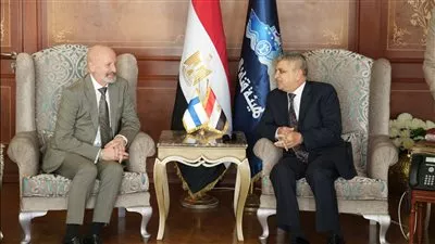 رئيس هيئة قناة السويس يبحث التعاون بين مصر وفنلندا بمجالات التدريب والتكنولوجيا البحرية