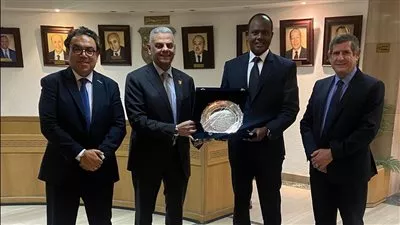 رئيس الاتحاد المصري للتأمين يبحث تعزيز التعاون مع الشركة الأفريقية لإعادة التأمين 