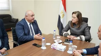 وزيرة التخطيط تتفقد المركز الوطني للبنية المعلوماتية المكانية