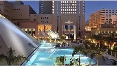 عروض خليجية وأوروبية للشراكة في إعادة تشييد فندق كونتيننتال التاريخي