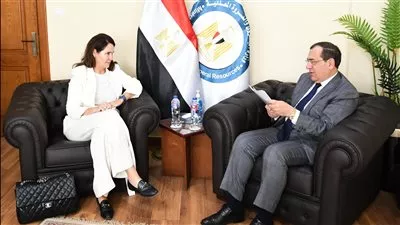 وزير البترول يبحث خطط «بى بى» البريطانية لزيادة استثماراتها في مصر 