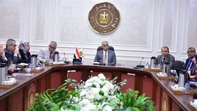 وزير العمل يوجه بسرعة الإنتهاء من منظومة «التحول الرقمي» 