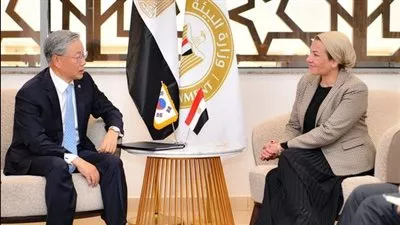 ياسمين فؤاد تبحث تعزيز التعاون بين مصر وكوريا الجنوبية بمجال البيئة والمناخ