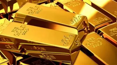 تراجع أسعار الذهب عند التسوية مع انخفاض الدولار