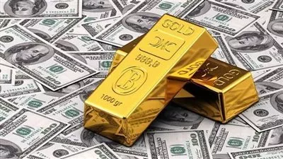 الذهب يخسر 0.8% خلال أسبوع تحت ضغط قوة الدولار