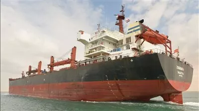 رئيس هيئة قناة السويس: انتهاء أعمال إصلاح سفينة الصب الجاف اليونانية ZOGRAFIA 