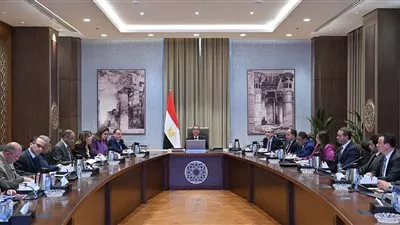 رئيس الوزراء: حريصون على رفع مساهمة القطاع الخاص باستثمارات الدولة إلى 65% 