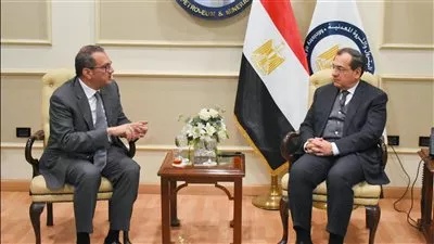  «الملا» يبحث تعزيز التعاون مع «أديس» لتعظيم الاستفادة من حقول البترول المتقادمة