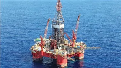 أسعار النفط تقترب من تحقيق أول مكاسب شهرية منذ سبتمبر