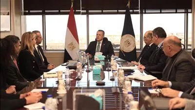 مصر تبحث سبل الاستفادة من خدمات Visa الرقمية بمجال السياحة