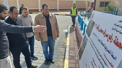 ‫ وزير الإسكان يتابع مشروعات التطوير بمدن القاهرة الجديدة وبدر والشروق