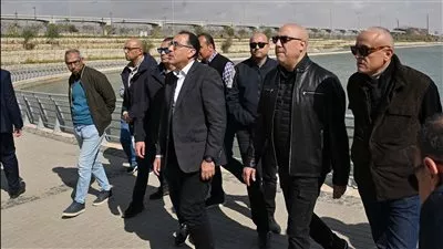 رئيس الوزراء يتفقد الحدائق المركزية «النهر الأخضر» بالعاصمة الإدارية الجديدة 