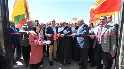 وزير الإسكان: 6.47 مليار جنيه تكلفة 60 مشروعاً تنموياً بمحافظة الوادى الجديد