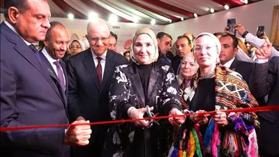 وزيرة التضامن  تفتتح معرض ديارنا للحرف اليدوية والتراثية