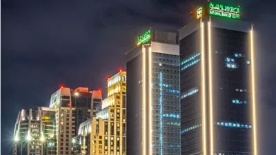 البنك الأهلي المصري يرفع حدود استخدام بطاقات الائتمان خارج مصر