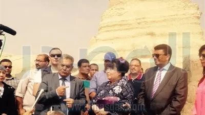 بالصور وزير 