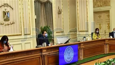 رئيس الوزراء يستعرض الرؤية الاستراتيجية لتطوير منظومة الجمارك