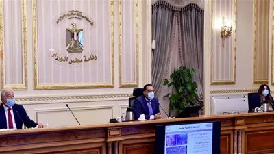 «مدبولى» يستعرض المشروعات ذات الأولوية في الرؤية التنموية لشرم الشيخ