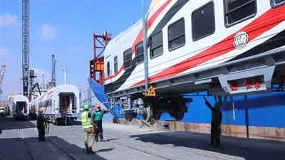وزير النقل: وصول 22 عربة سكة حديد جديدة لميناء الإسكندرية 