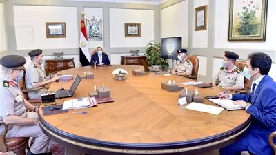 السيسى يوجه بتوفير الخدمات للمواطنين على الطرق والمحاور الجديدة