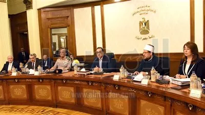 الحكومة: قرار بدفع الأجور وتحصيل مستحقات الدولة إلكترونيا