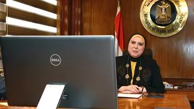 وزيرة التجارة تبحث مع «رجال الأعمال» دعم الصناعة الوطنية وزيادة الصادرات