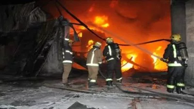 السيطرة على حريق هائل بسوق ملابس بمحلة مرحوم بطنطا