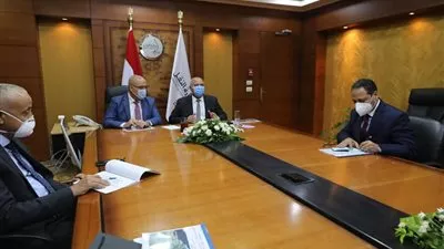 وزيرا النقل والإسكان يستعرضان نتائج عروض تنفيذ مشروع القطار السريع
