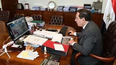 «الملا» يترأس اجتماع اللجنة العليا للمشروعات بقطاع البترول 