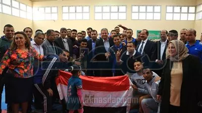 بالصور.. وزير الشباب يشهد الحفل الختامي لعروض الجامعات الرياضية بالأقصر