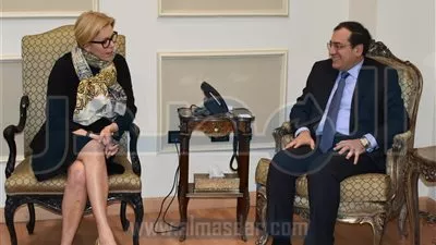 وزير البترول يستقبل مسؤول البحث والاستكشاف بـ