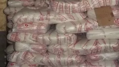توزيع 50 طنًا سكر بسعر 7 جنيهات في أسيوط 