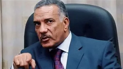 إحالة زكريا عبد العزيز إلى المعاش لإدانته باقتحام 