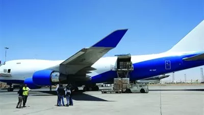  الامارات ترسل الدفعة الرابعة من طائرات الإغاثة العاجل لليمن