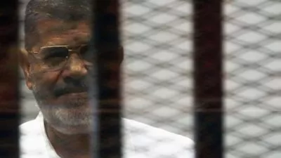 الجنايات تقضي بالسجن المؤبد على مرسي في قضية 
