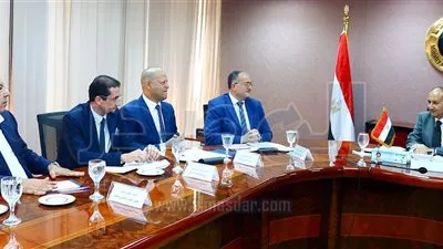 وزير الصناعة يبحث زيادة معدلات تصدير المنتجات الجلدية خلال المرحلة المقبلة