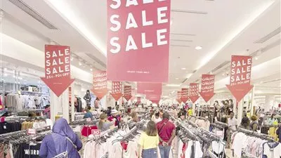 بتخفيضات تصل إلى 40%.. هل ينجح الأوكازيون الصيفى فى كسر ركود الأسواق؟