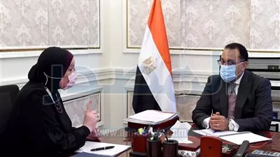 «مدبولى» يتابع موقف تنفيذ مجمعات للصناعات المتوسطة والصغيرة