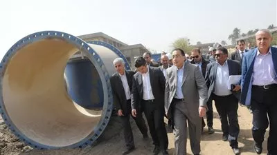 وزير الإسكان يتفقد أكبر مشروعات 