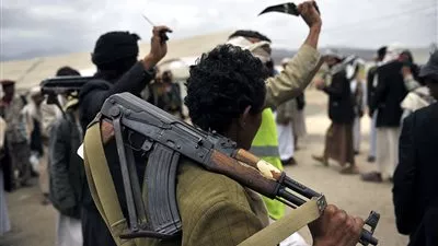بالفيديو.. مقتل ستة يمنيين في احتجاجات ضد الحوثيين بمدينة تعز