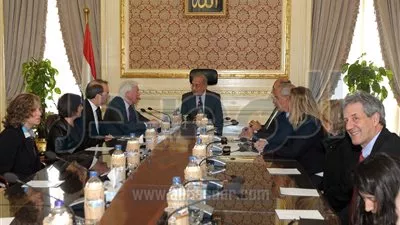 شريف إسماعيل يستعرض مع رئيس اللجنة الأمريكية اليهودية جهود الإصلاح بمصر