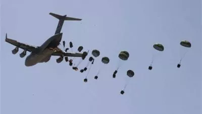 أمريكا تبدأ عملية إسقاط جوي للمساعدات الإنسانية داخل قطاع غزة