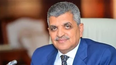 الفريق أسامة ربيع: دراسة الازدواج الكامل لمجرى قناة السويس تستغرق 16 شهراً 