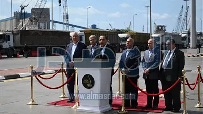 «مدبولي»: الإفراج عن كميات هائلة من السلع الأساسية بـ 4 موانئ 